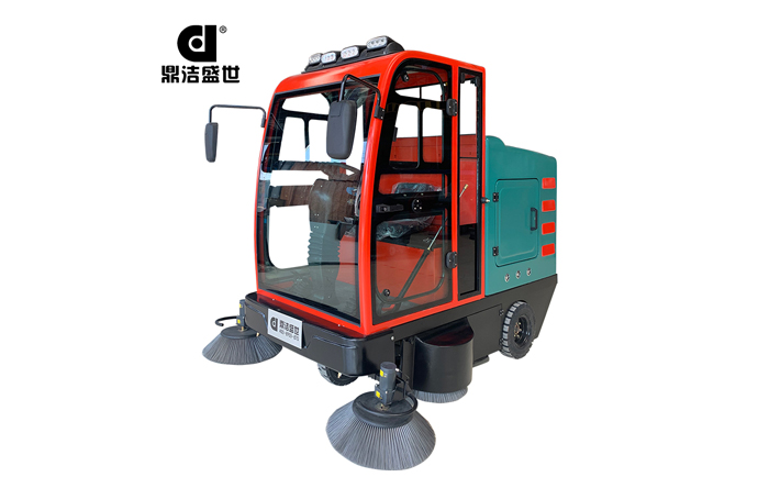駕駛式掃地機